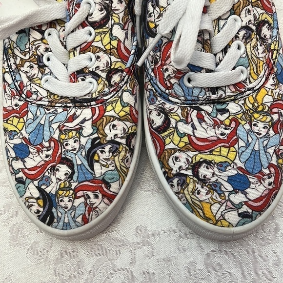 NEW Disney Princess Canvas Lace Up Sneakers - Picture 4 of 11
